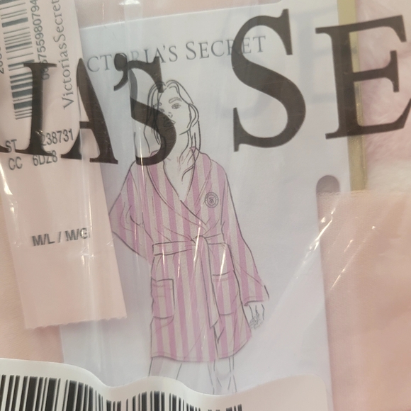 Victoria's Secret Pink Robe and Slippers Set Please Choose 1 Pair Of Slippers - Picture 4 of 9